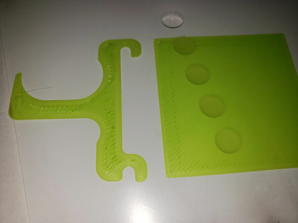 Two single layer prints with same Z-offset