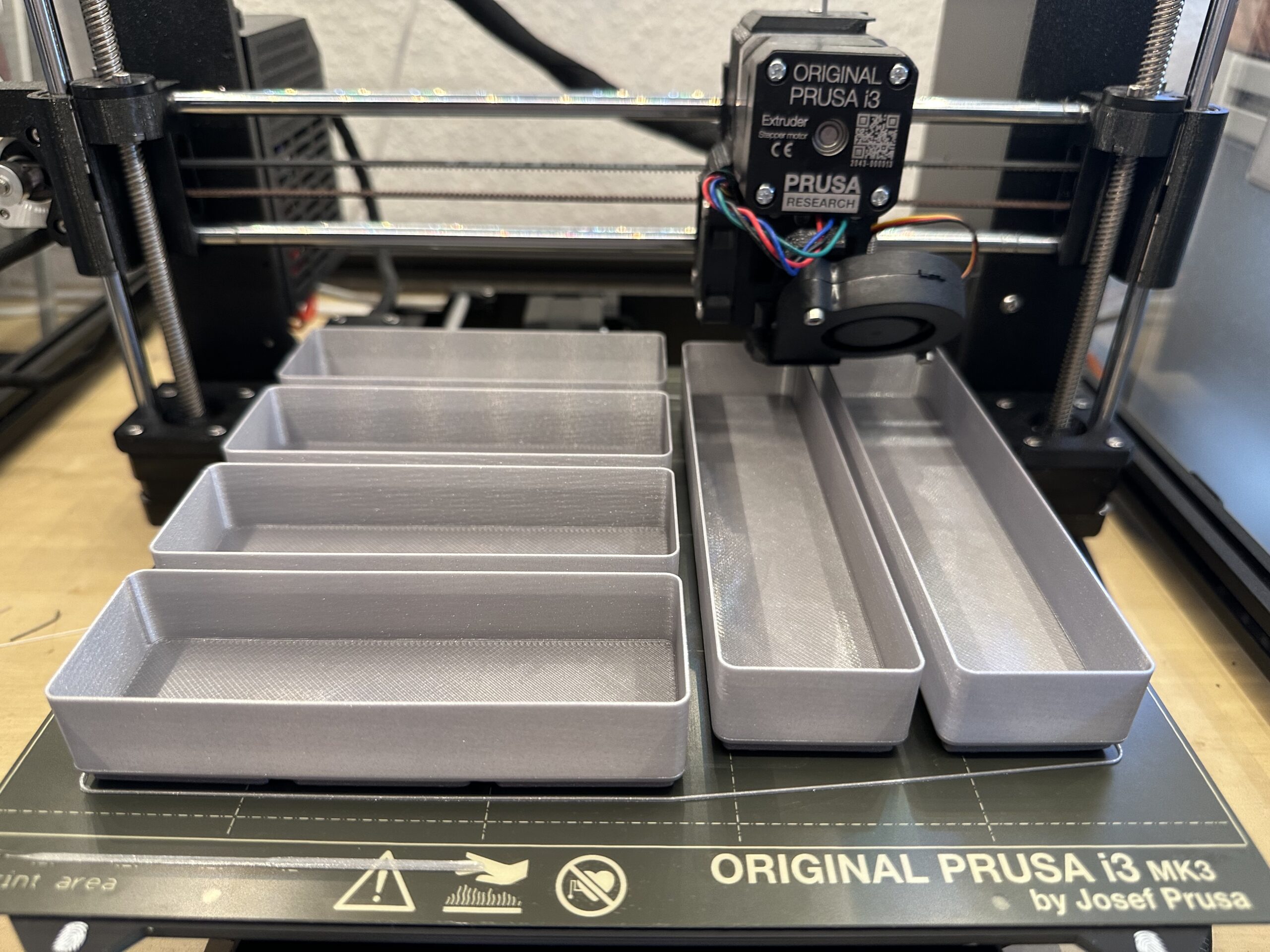 Gap in seam while batch printing in first part that starts printing only. –  How do I print this? (Printing help) – Prusa3D Forum